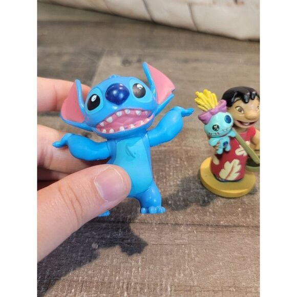 McDonald's 2021 Lilo Stitch Scrump Disney Pixar toy figure set - Picture 2 of 5